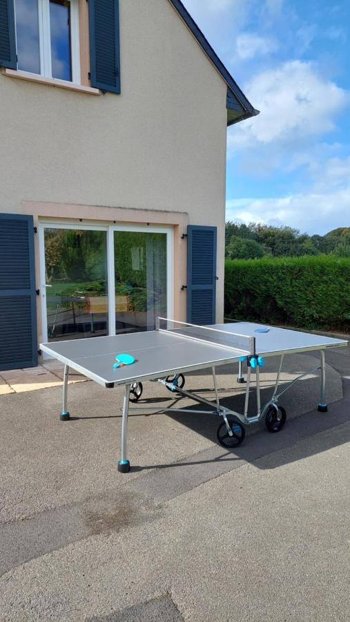Le So Art, Grande Maison 4 Chambres, Terrain De Petanque, Grand Jardin Clos, Flipper, Babyfoot, Jeux Arcade, Ping Pong,1 Km Mer, Proche Golf, Port En Bessin, Bayeux Et Plages Du Debarquement, Adaptee Enfants Commes Exteriör bild
