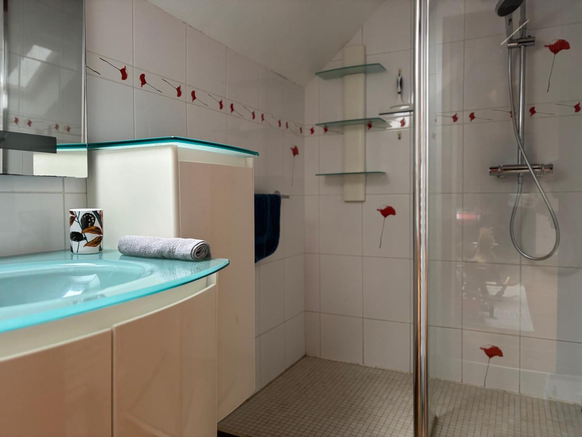 Le So Art, Grande Maison 4 Chambres, Terrain De Petanque, Grand Jardin Clos, Flipper, Babyfoot, Jeux Arcade, Ping Pong,1 Km Mer, Proche Golf, Port En Bessin, Bayeux Et Plages Du Debarquement, Adaptee Enfants Commes Exteriör bild