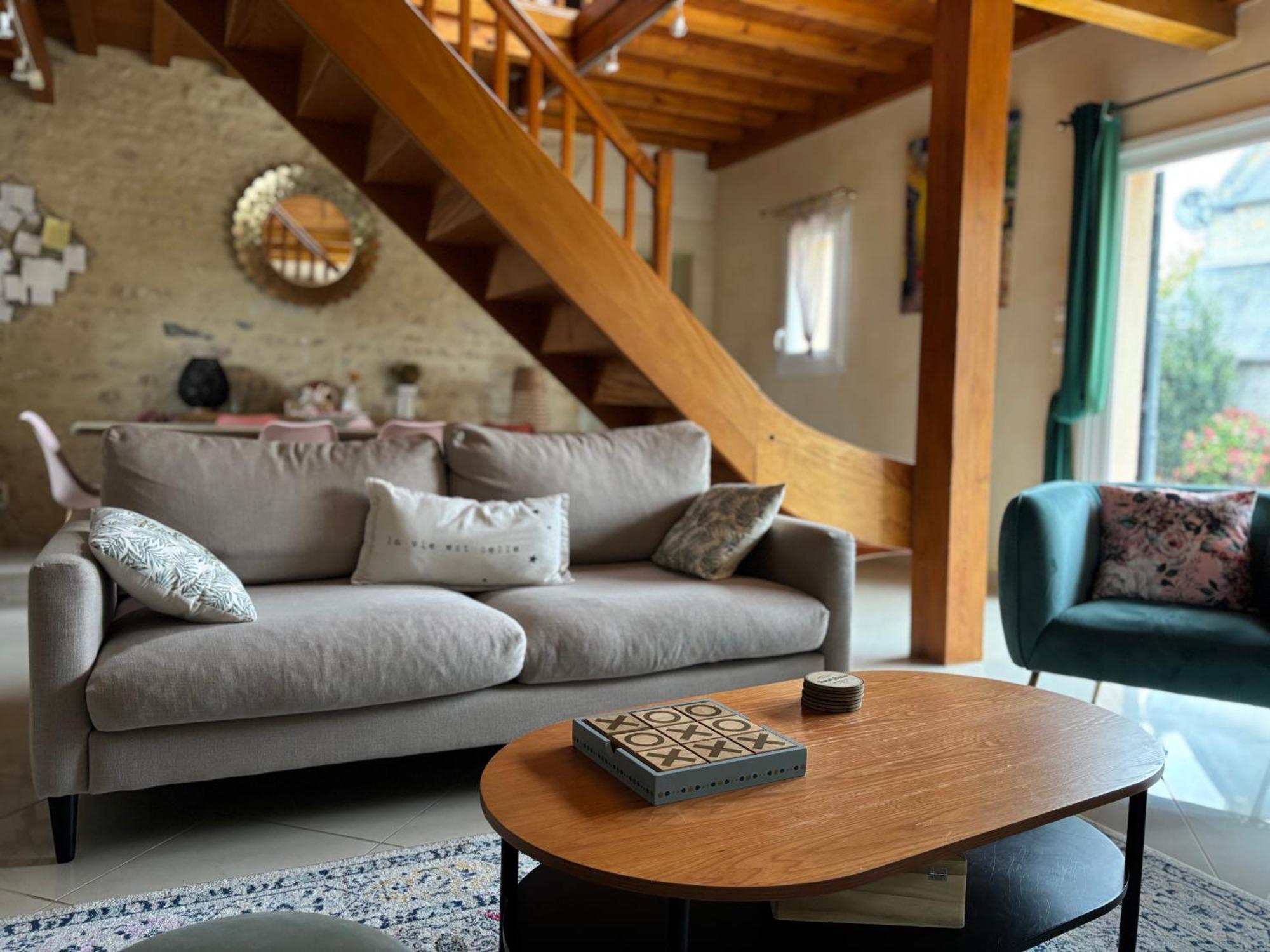 Le So Art, Grande Maison 4 Chambres, Terrain De Petanque, Grand Jardin Clos, Flipper, Babyfoot, Jeux Arcade, Ping Pong,1 Km Mer, Proche Golf, Port En Bessin, Bayeux Et Plages Du Debarquement, Adaptee Enfants Commes Exteriör bild